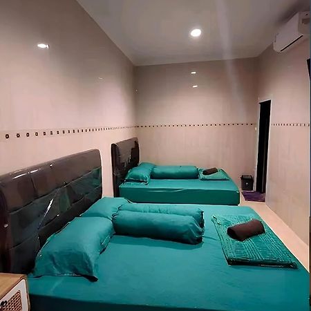 De Patuk Homestay Джок'якарта Екстер'єр фото