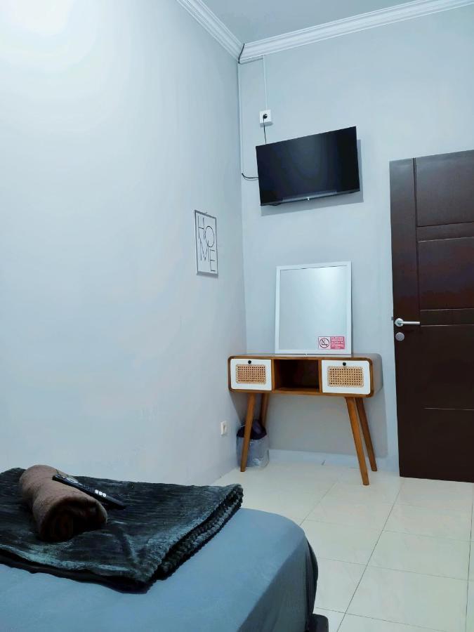 De Patuk Homestay Джок'якарта Екстер'єр фото