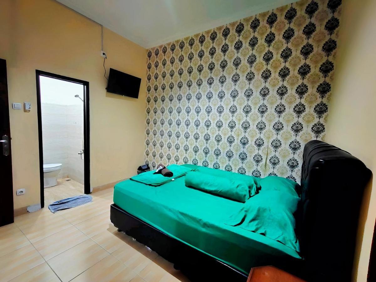De Patuk Homestay Джок'якарта Екстер'єр фото