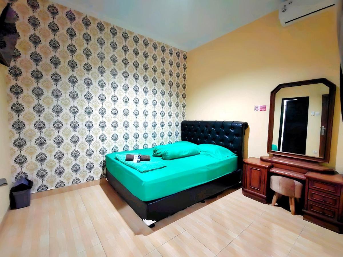 De Patuk Homestay Джок'якарта Екстер'єр фото