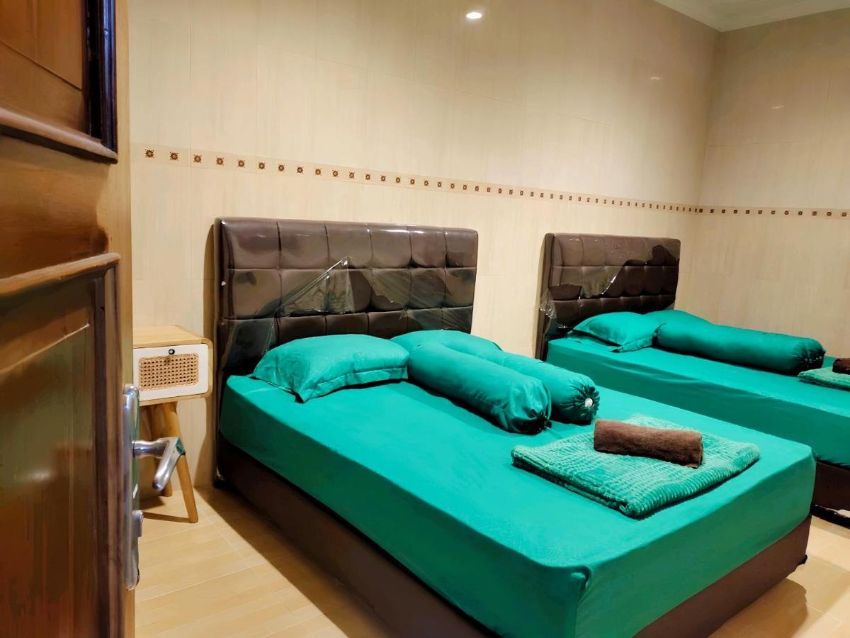 De Patuk Homestay Джок'якарта Екстер'єр фото